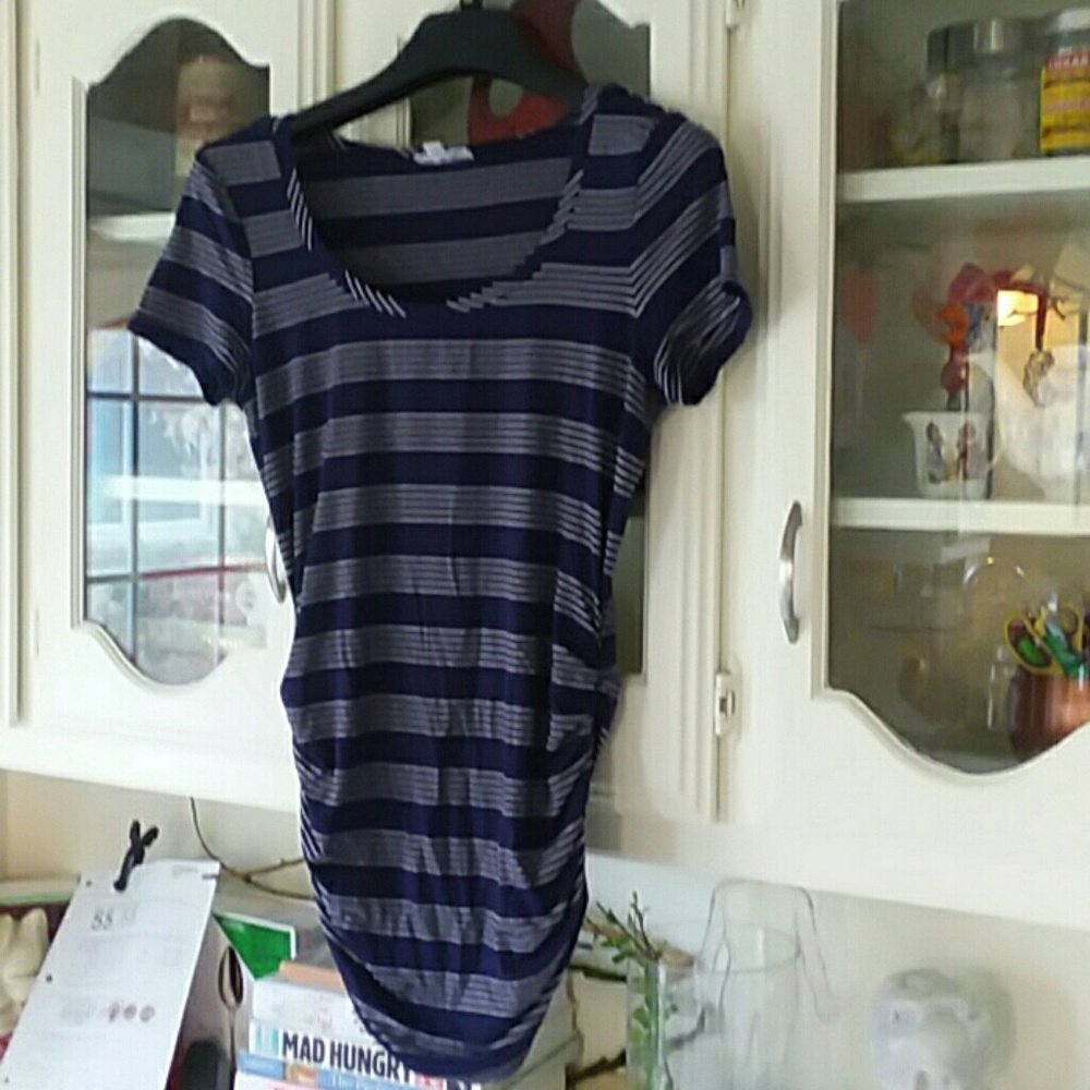 A Pea in the Pod Maternity Top